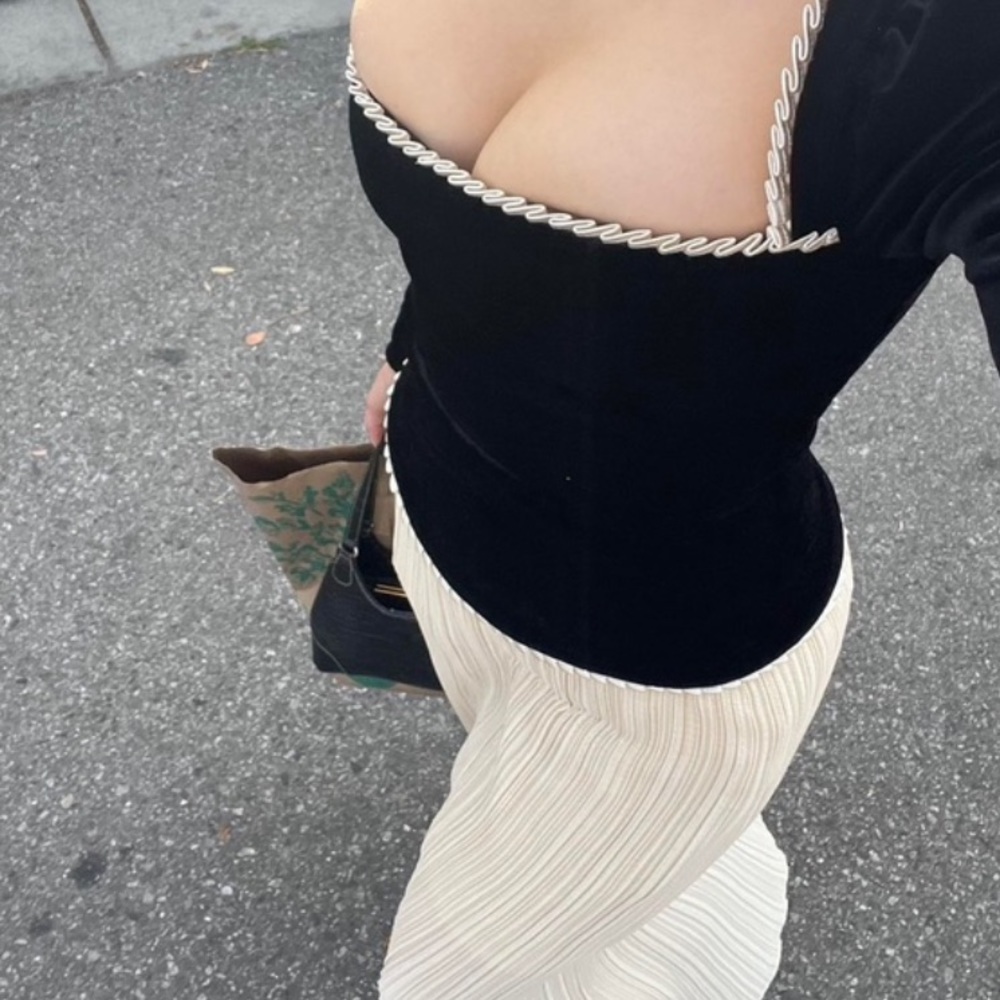 Black House of CB Noa velvet corset Size Small Perfect Condition, Never Worn